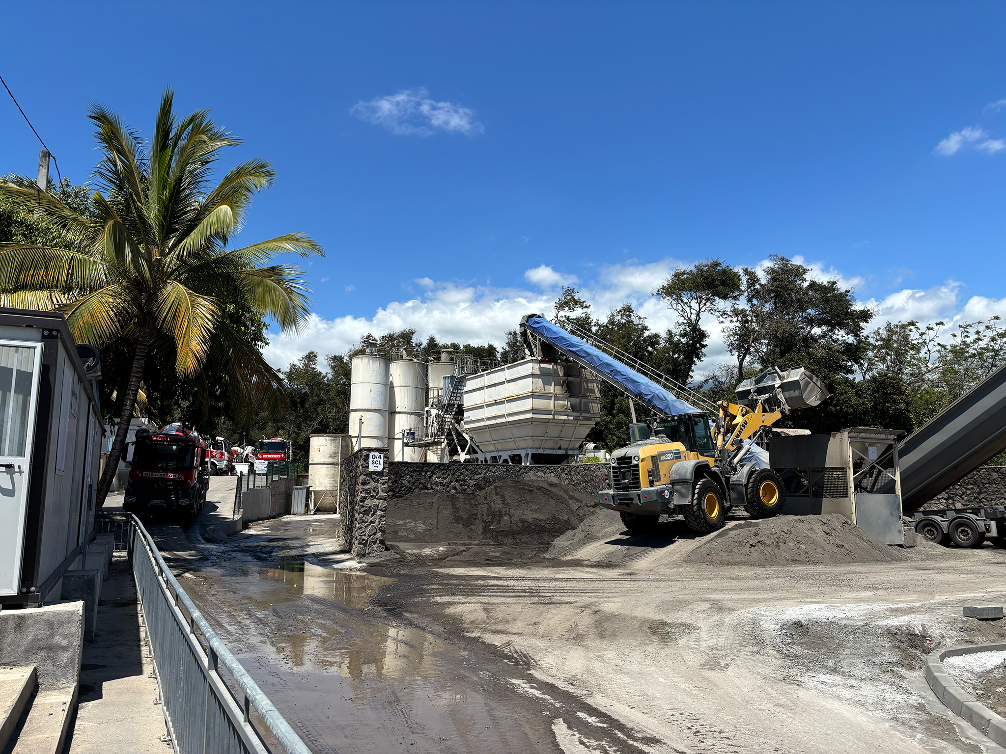 Les 3 silos à ciments